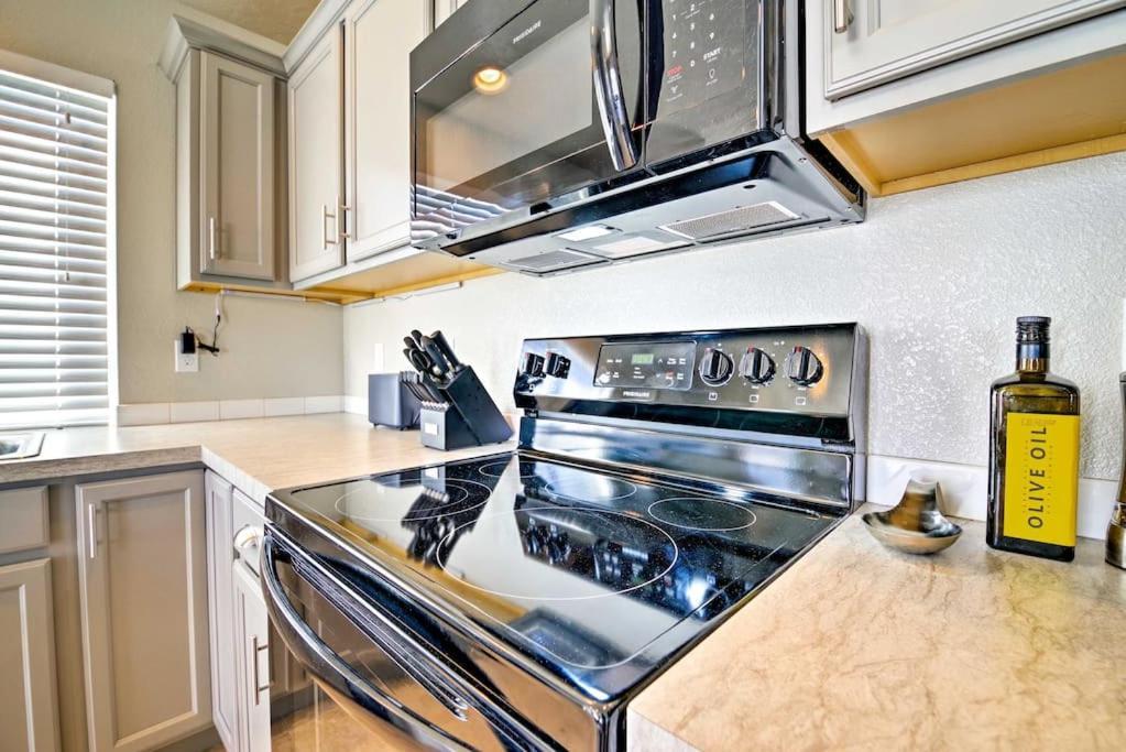Family Friendly Playroom Garage Caldwell Εξωτερικό φωτογραφία