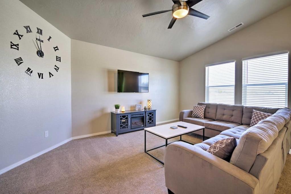 Family Friendly Playroom Garage Caldwell Εξωτερικό φωτογραφία